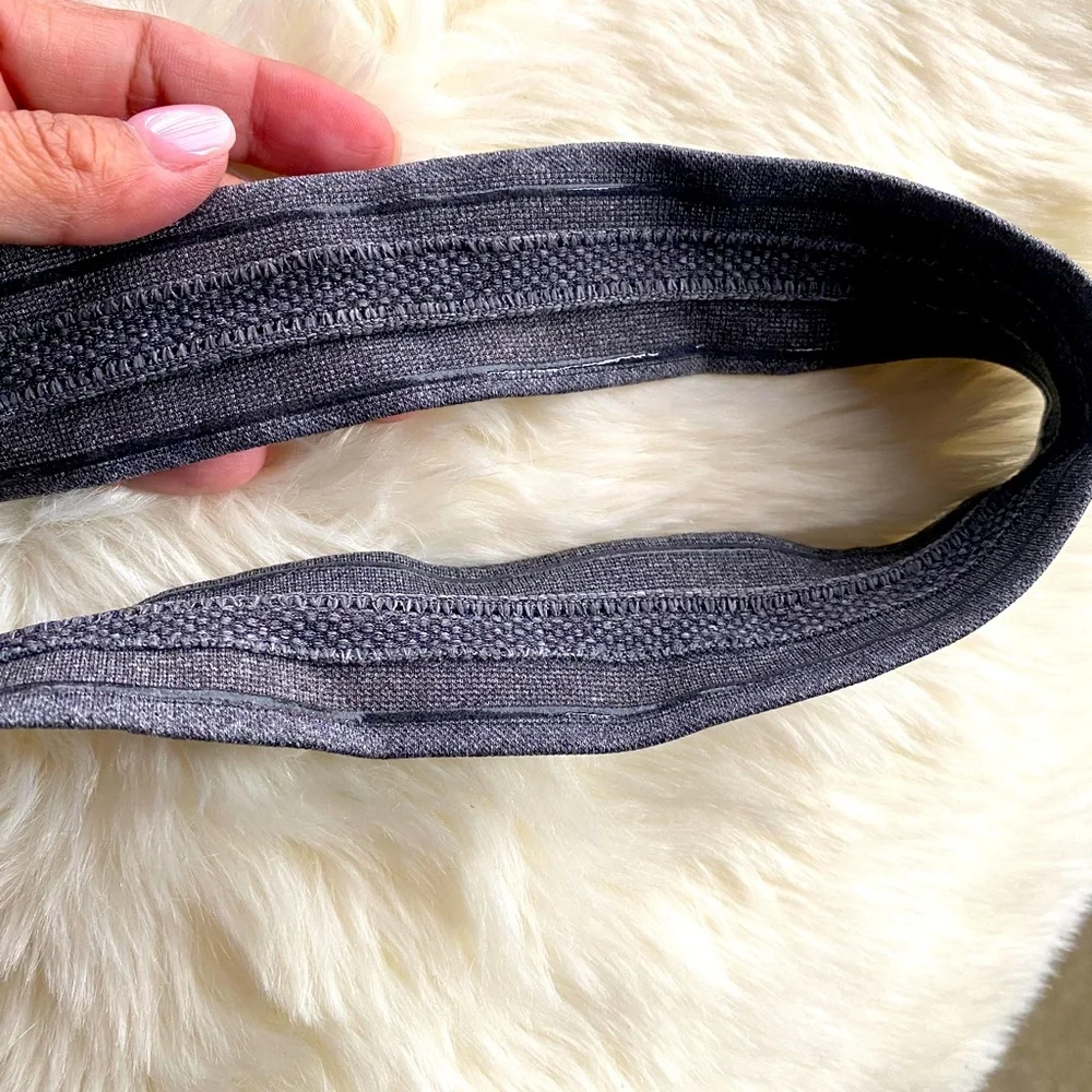 Lululemon gray stretch headband